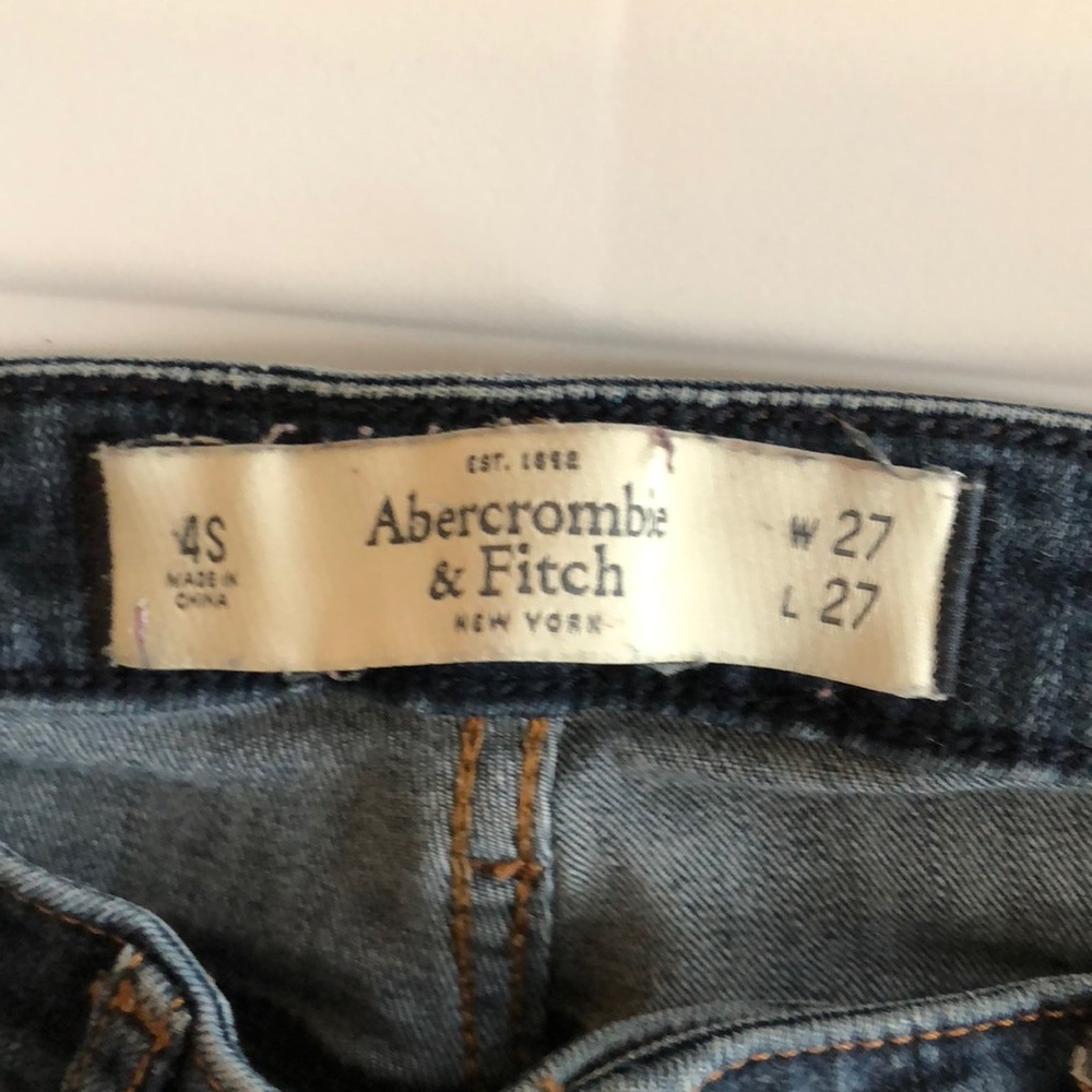 Jeans - Picture 2 of 4